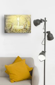 lampe-decorative-avec-cadre-vide-et-canape copie